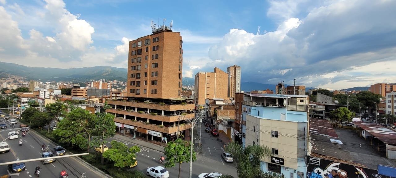 APARTAESTUDIO AMOBLADO EN ARRIENDO-CERCA DE LA 70