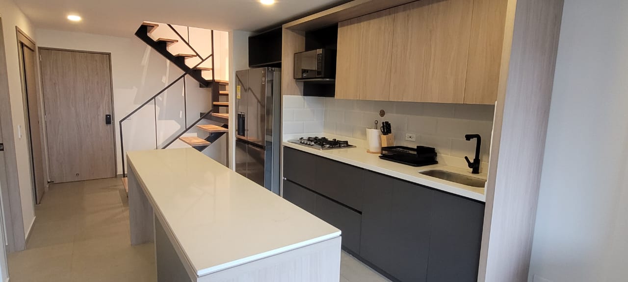 Hermoso Apartaestudio Dúplex Amoblado en el Poblado