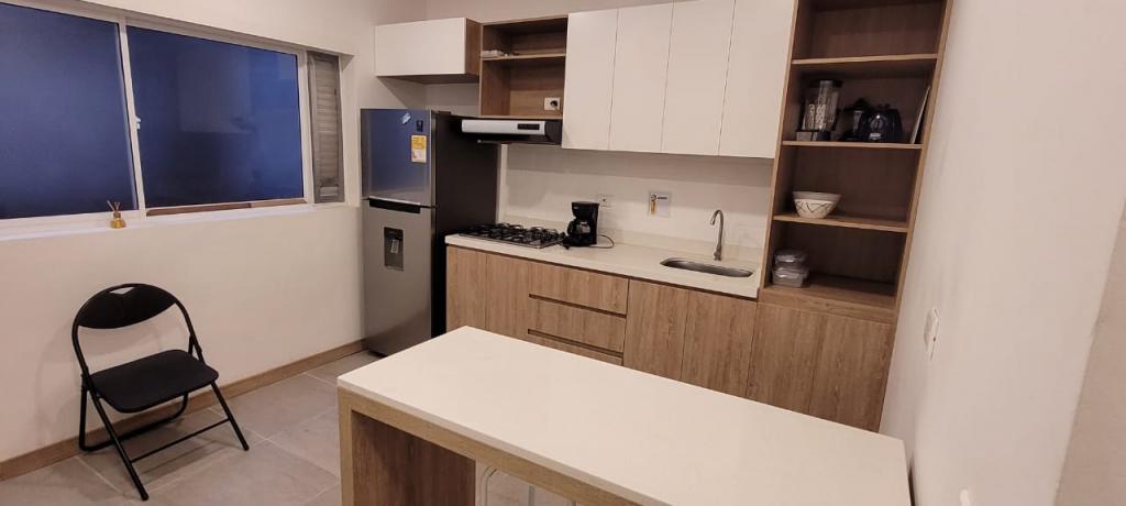 APARTAESTUDIO AMOBLADO EN ARRIENDO – CERCA DE LA 70, POR EL ESTADIO