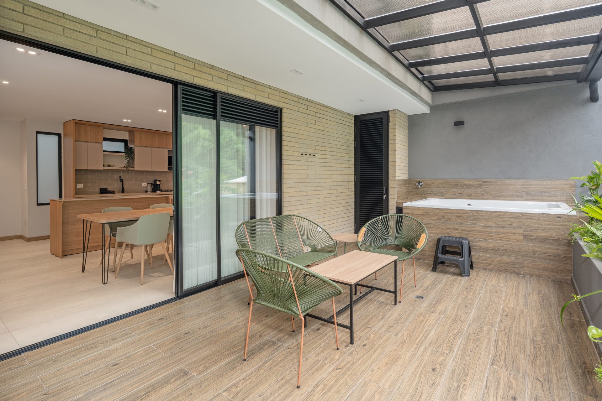PENTHOUSE AMOBLADO EN ARRIENDO POBLADO SAN LUCAS