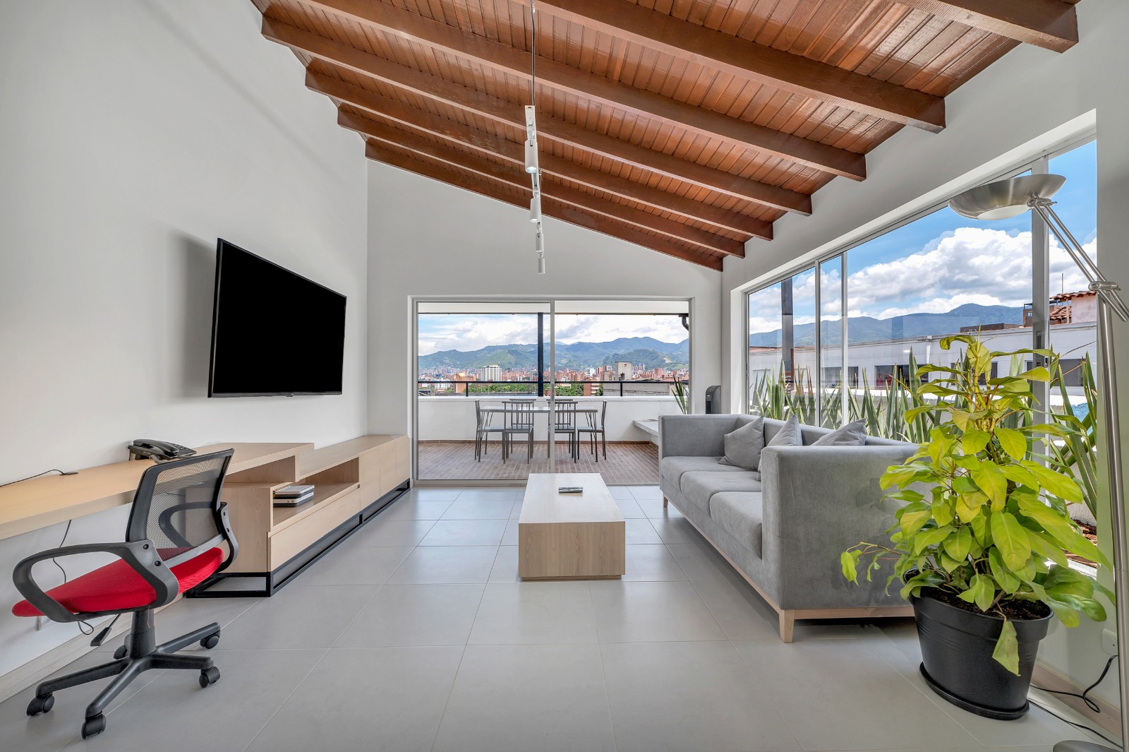 PENTHOUSE EN ARRIENDO SECTOR LAURELES ESTADIO