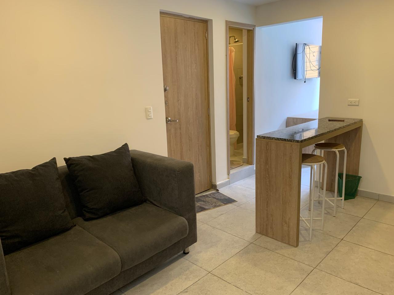 APARTAESTUDIO AMOBLADO EN ARRIENDO LAURELES-CERCA DE LA 70