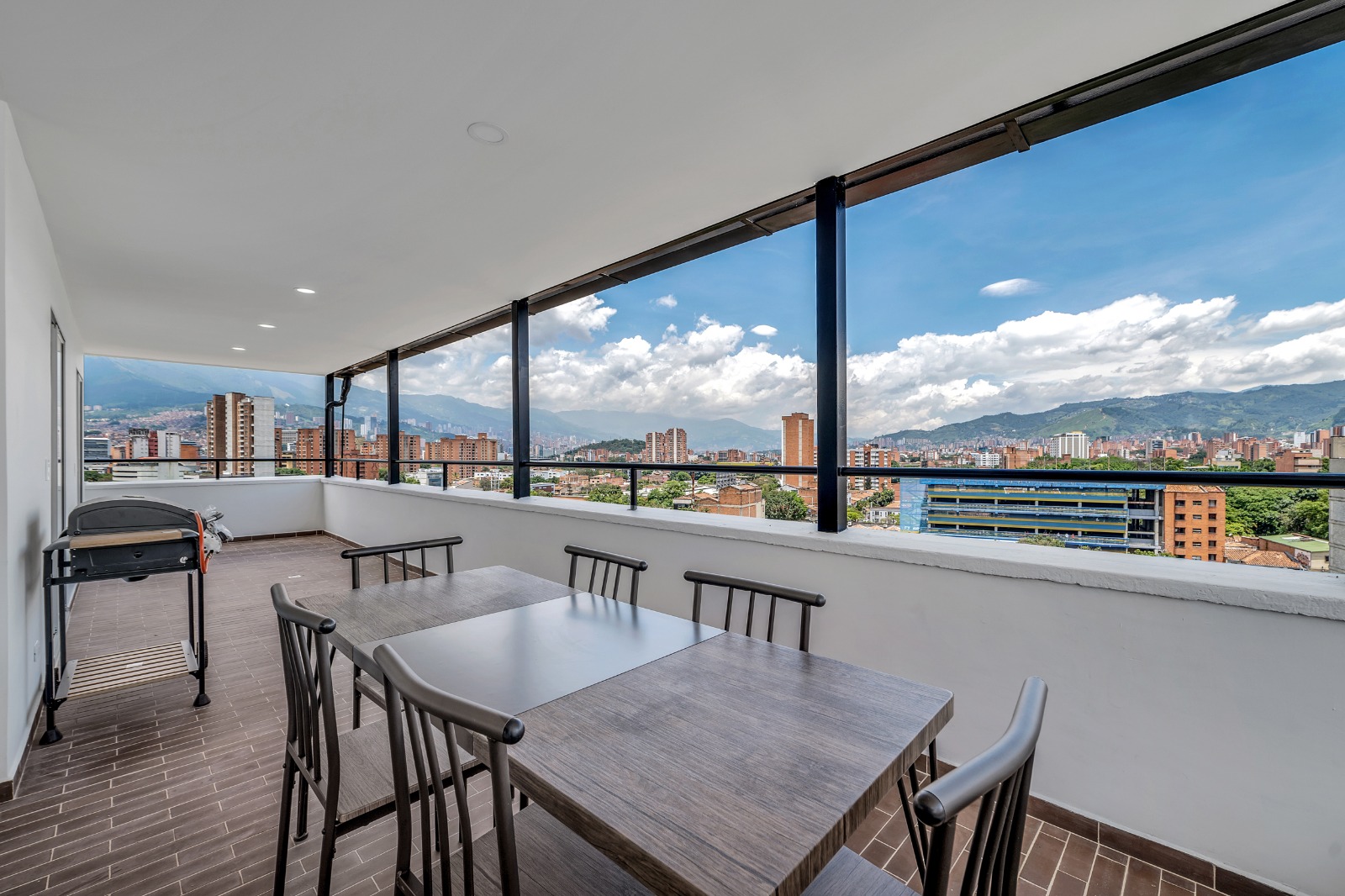 PENTHOUSE EN ARRIENDO SECTOR LAURELES ESTADIO