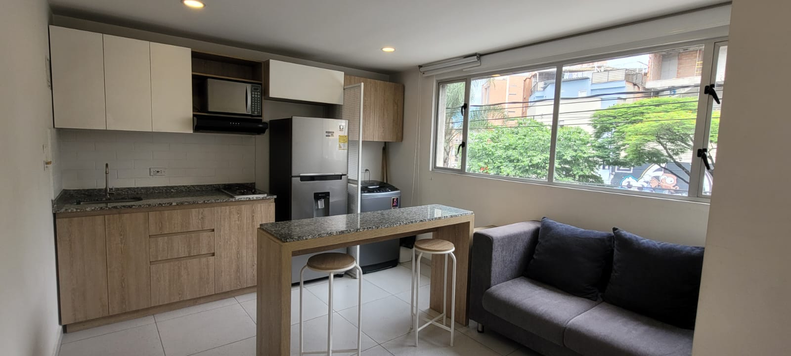 APARTAESTUDIO AMOBLADO EN ARRIENDO-CERCA DE LA 70