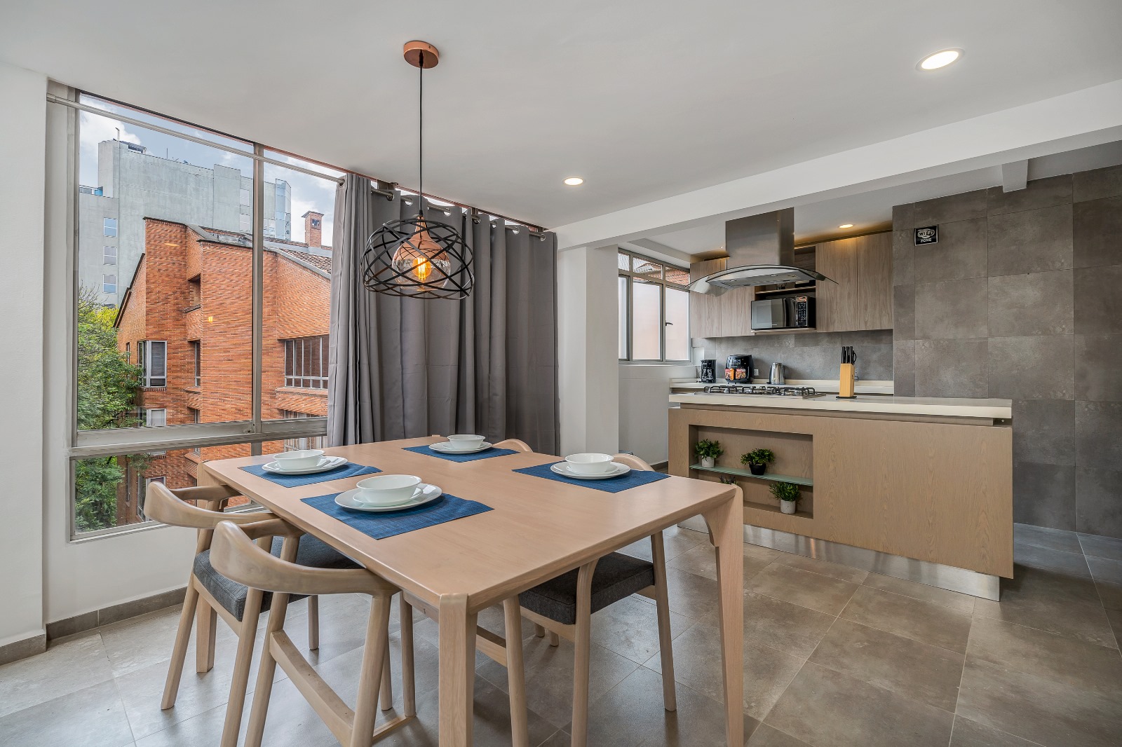 APARTAMENTO EN ARRIENDO EN EL POBLADO – PATIO BONITO