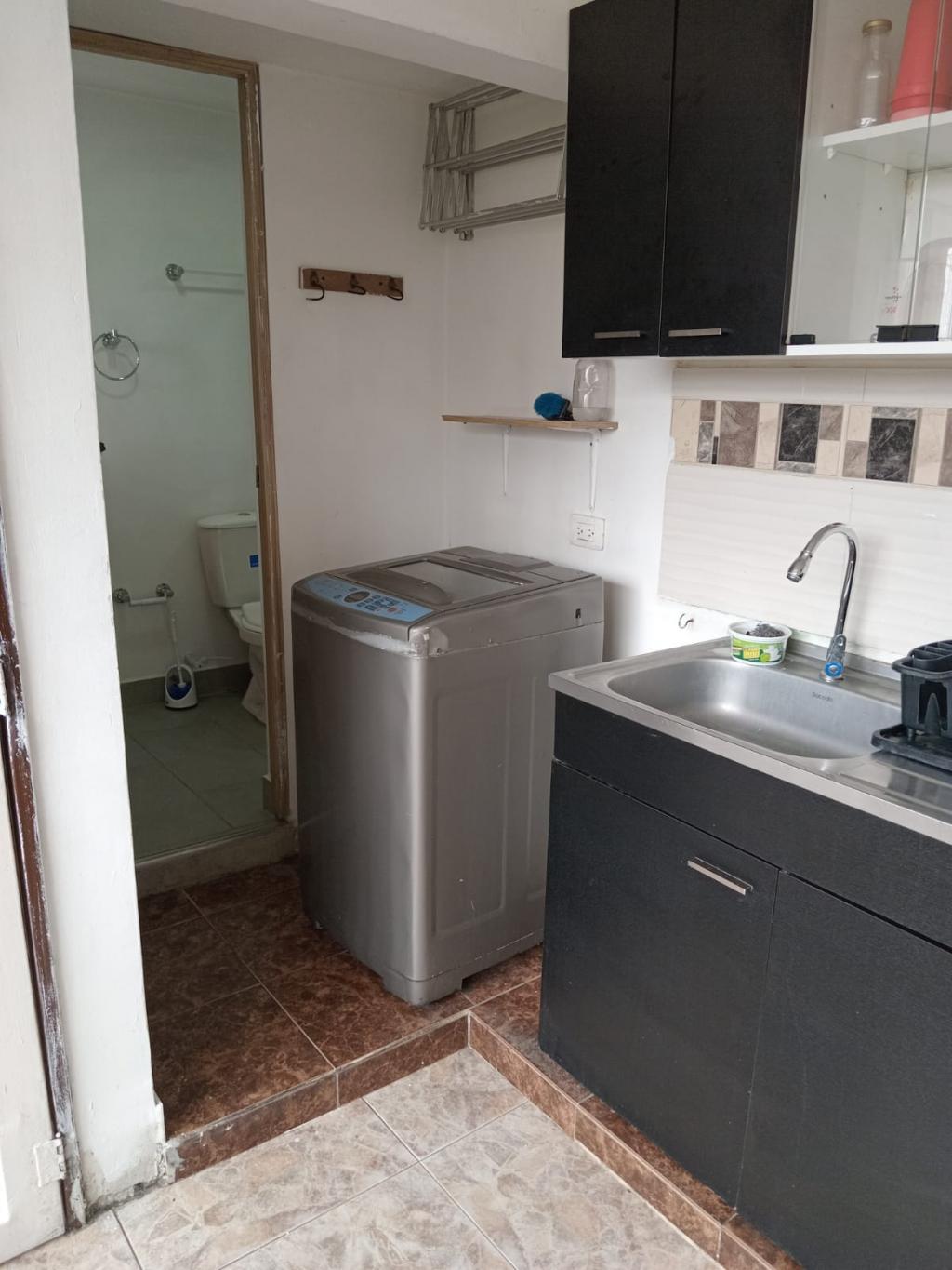APARTAMENTO AMOBLADO EN ARRIENDO CERCA DE LA 70 Y DEL ESTADIO