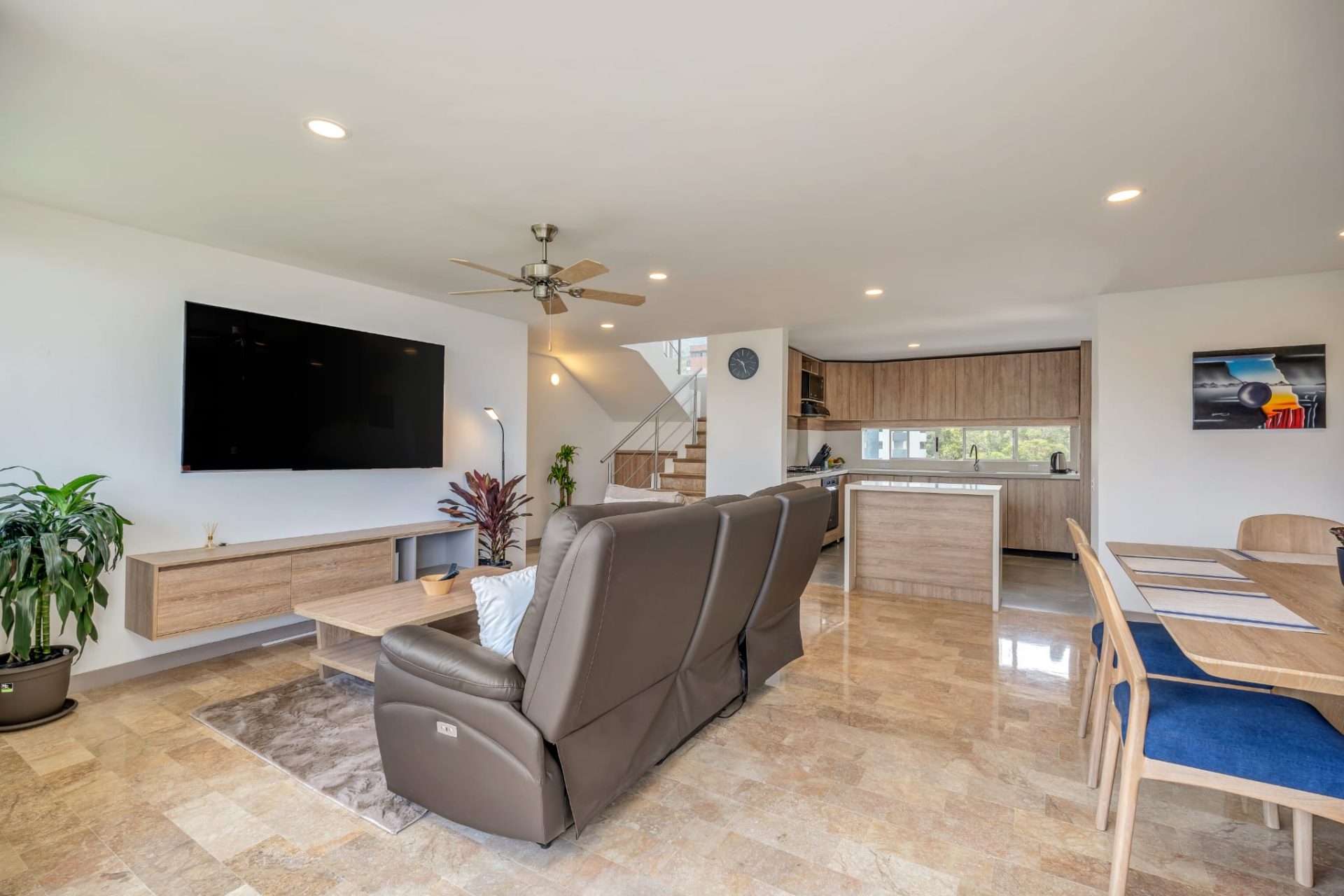 PENTHOUSE AMOBLADO EN ARRIENDO POBLADO SAN LUCAS