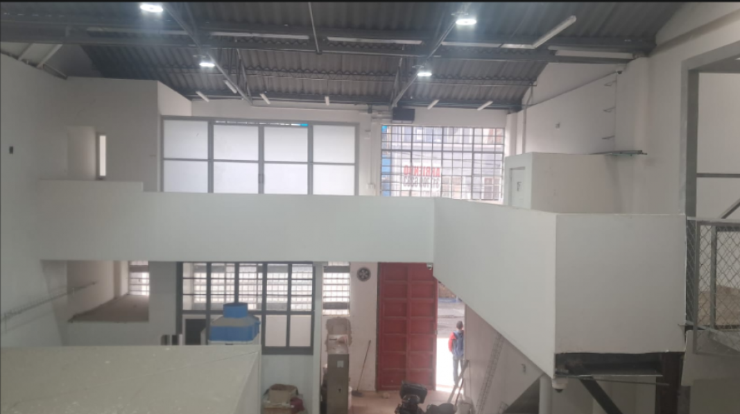 BODEGA EN ARRIENDO – SANTA ISABEL, LOS MÁRTIRES