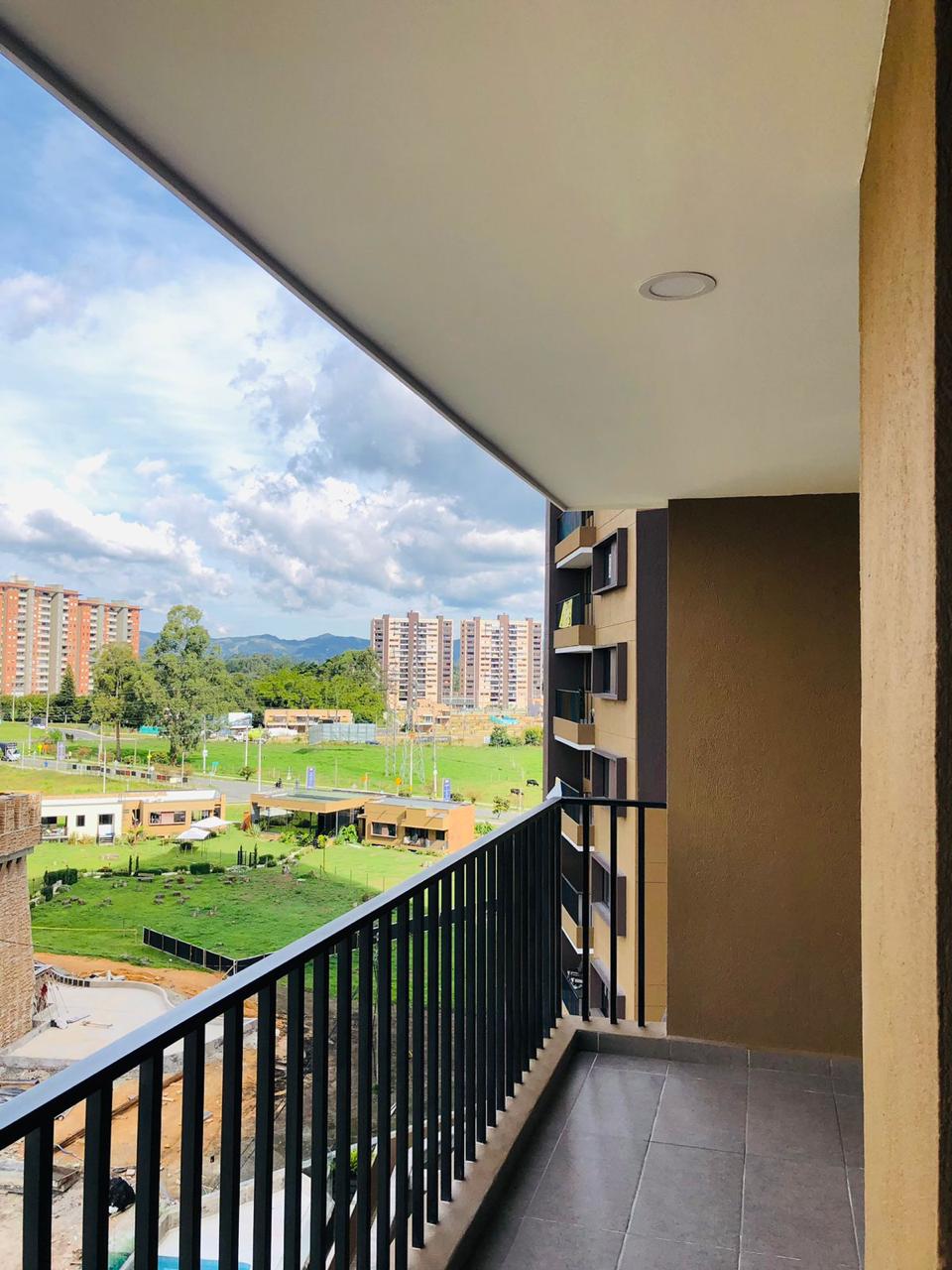 Cómodo Apartaestudio Amoblado para Arriendo en La America, Medellín