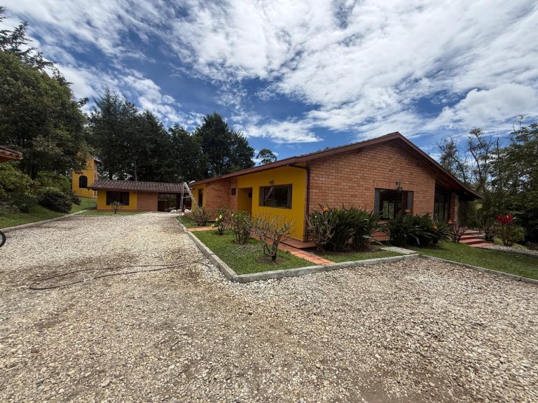Casa campestre en arriendo, Llanogrande