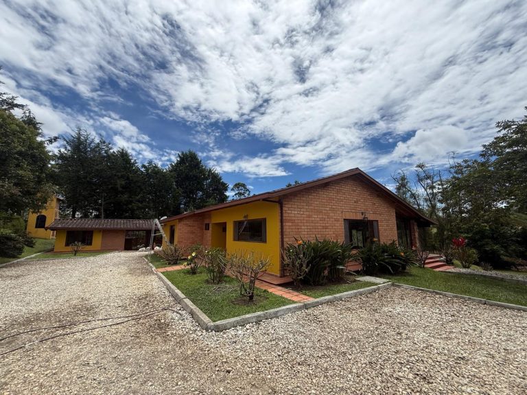 Casa campestre en arriendo, Llanogrande
