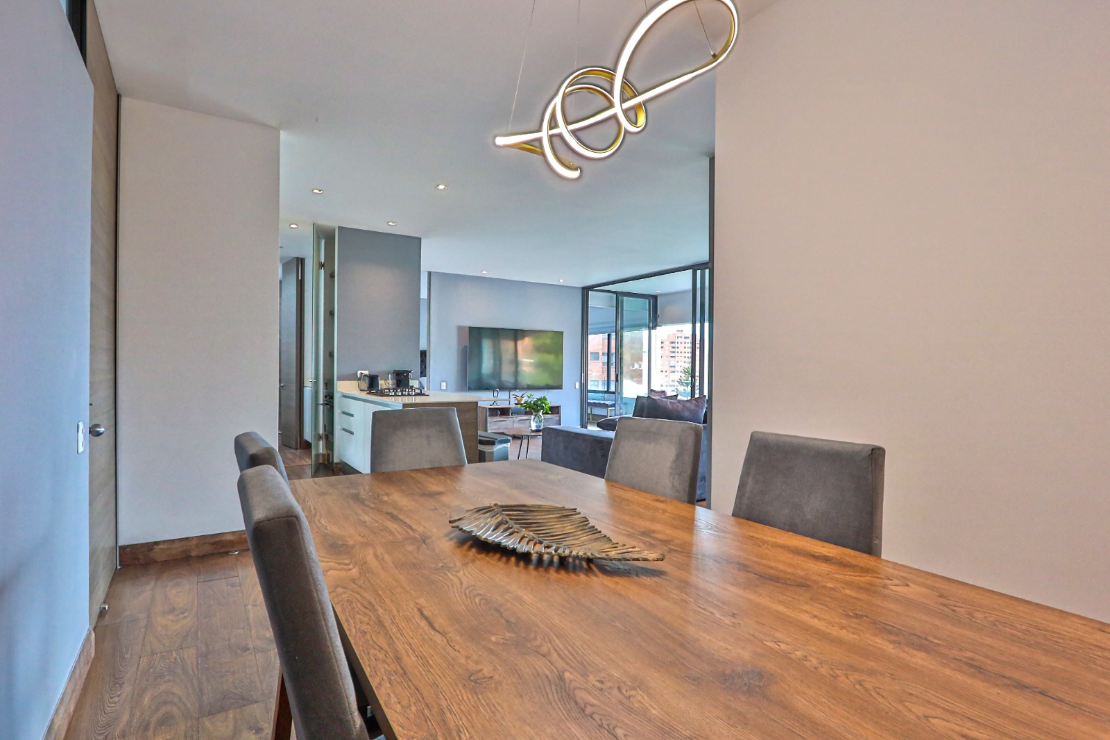 Alquiler apartamento remodelado. El Poblado, Alejandría.