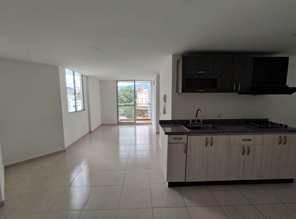 Arriendo Local Cota excelente ubicación $ 1.900.000