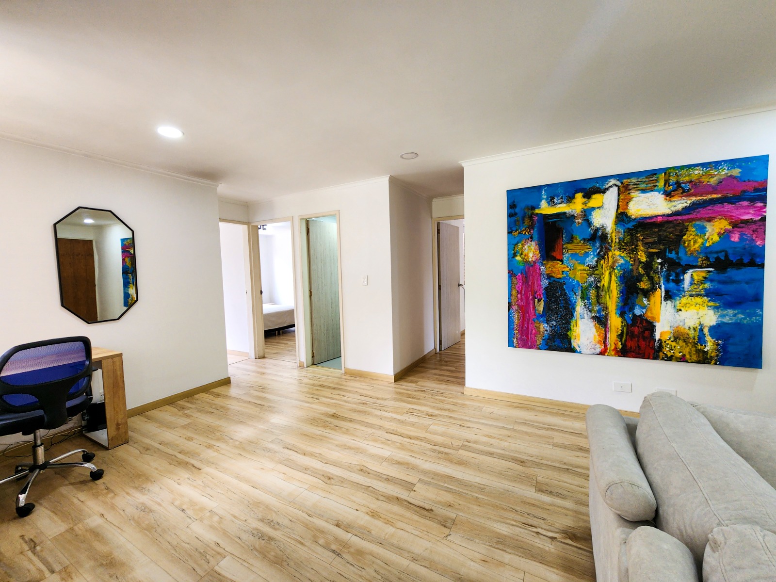 Apartamento Amoblado con Terraza Privada, Medellin- Poblado