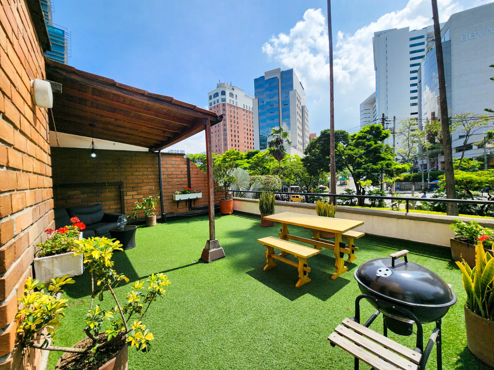 Apartamento Amoblado con Terraza Privada, Medellin- Poblado