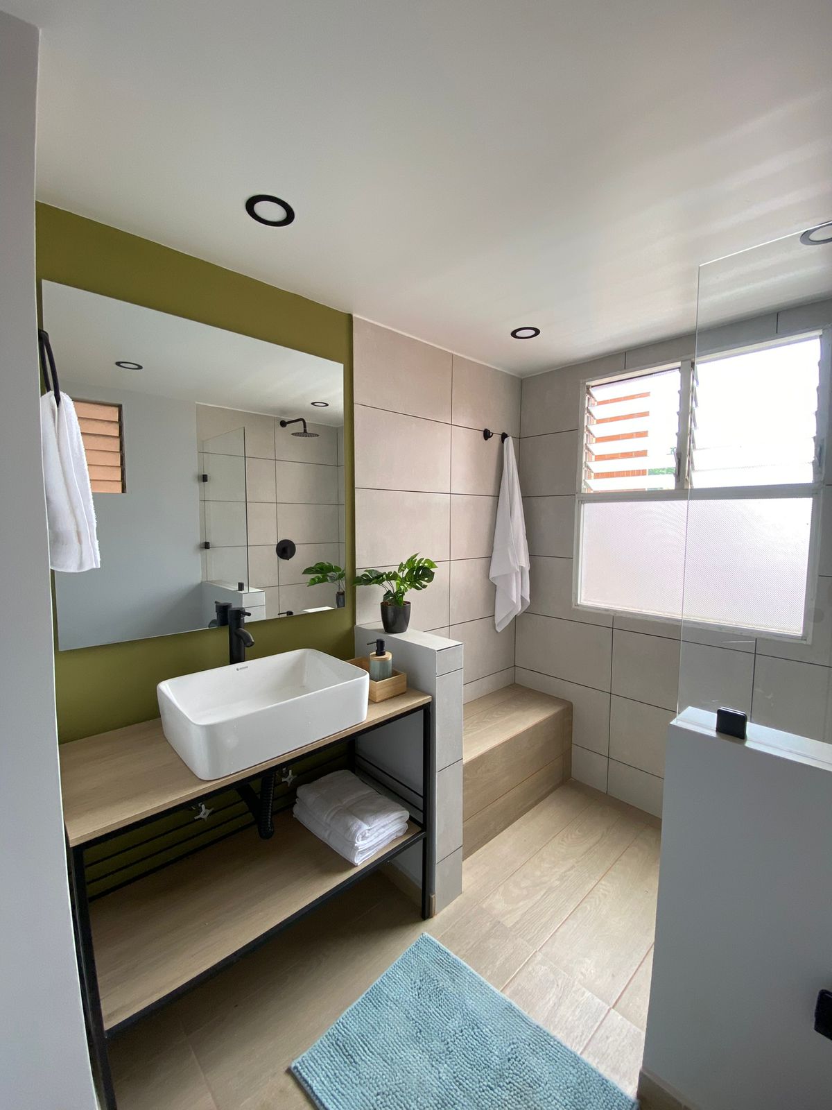 Apartamento Amoblado Ubicado en Laureles
