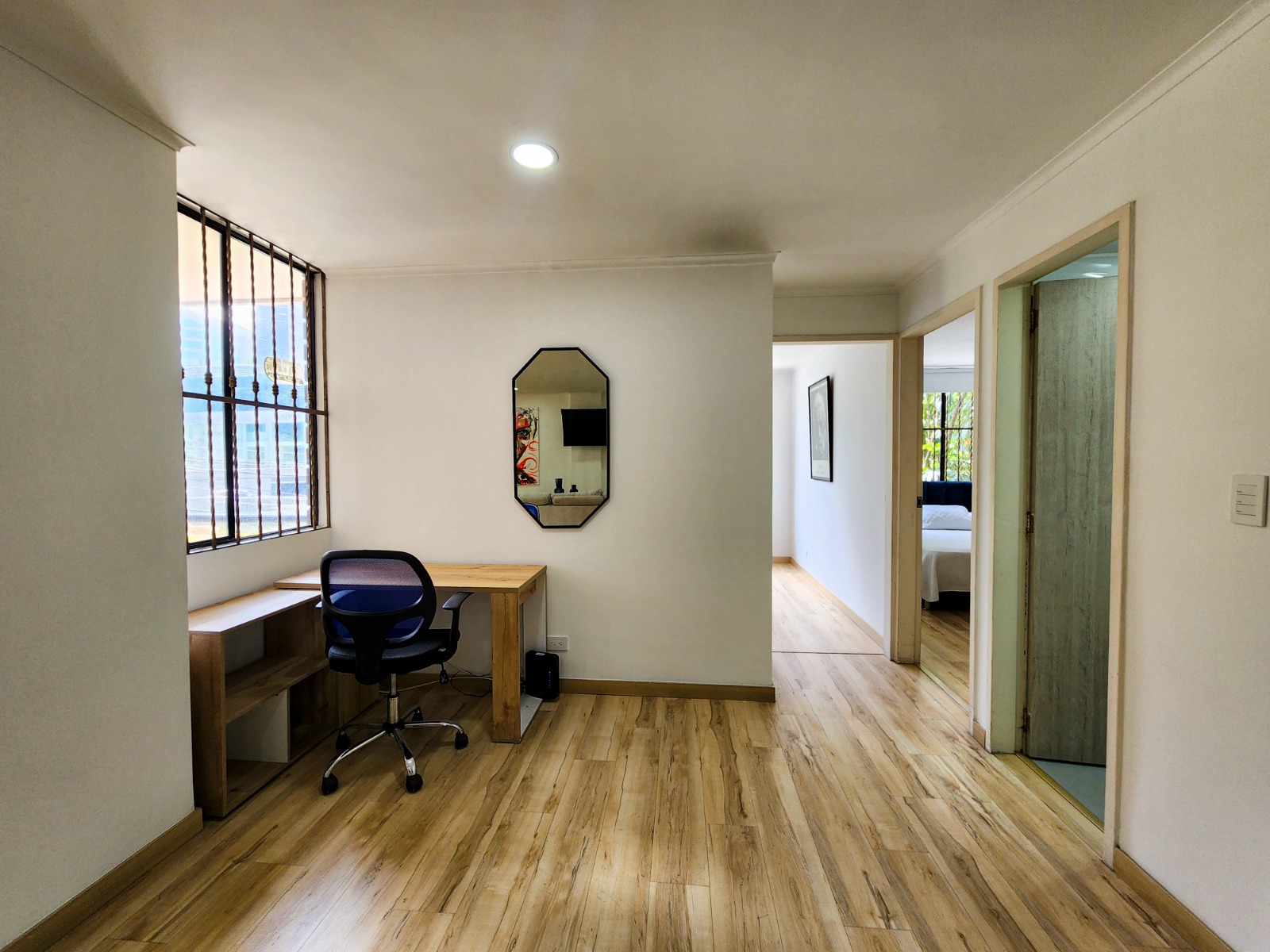 Apartamento Amoblado con Terraza Privada, Medellin- Poblado