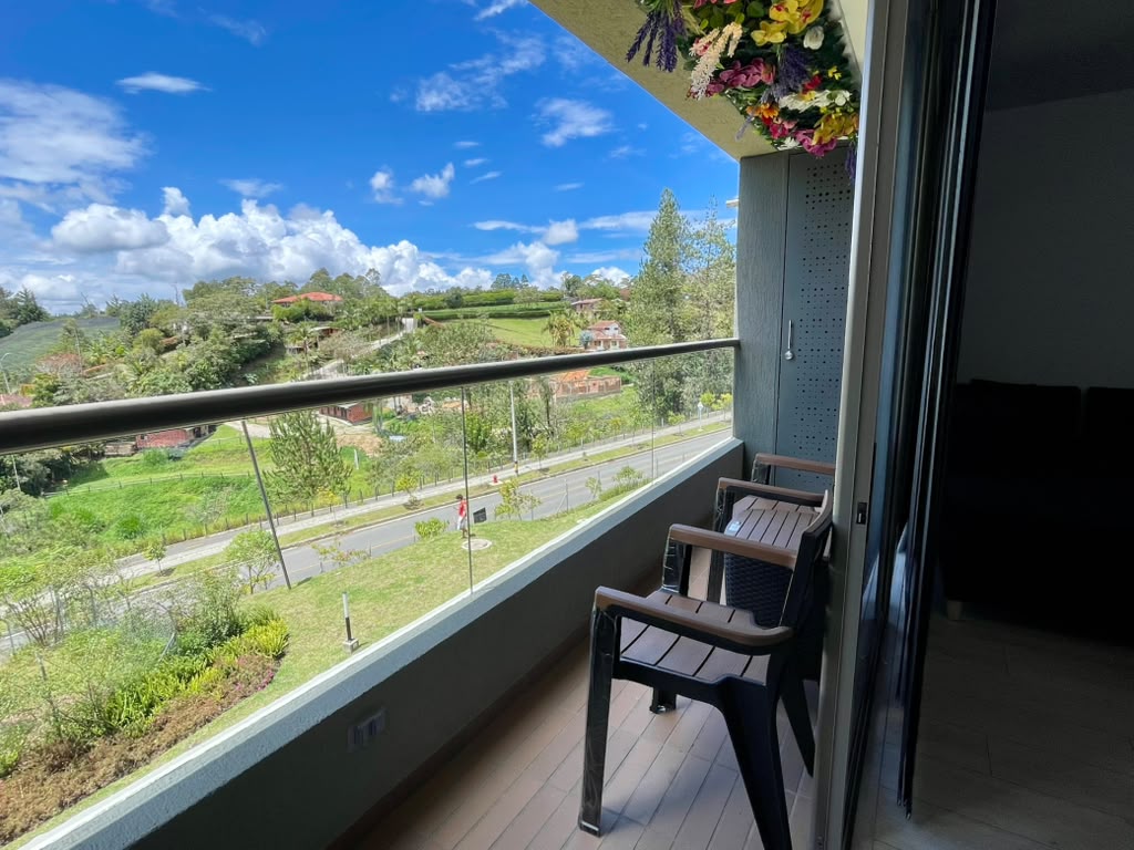 HERMOSO APARTAMENTO AMOBLADO SAN ANTONIO DE PEREIRA-RIONEGRO