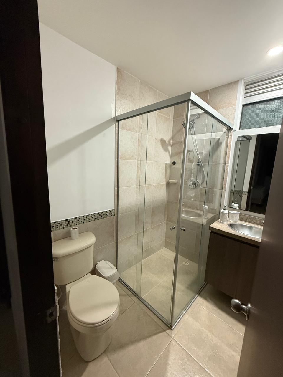Comodo Apartamento En El Poblado Castropol