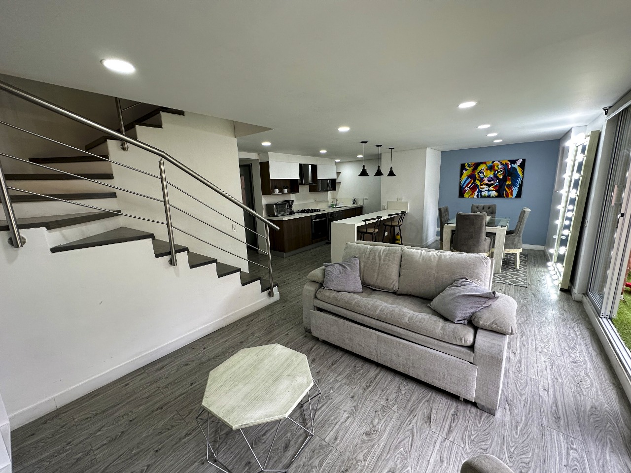 Apartamento Con Terraza Privada – Poblado Medellin
