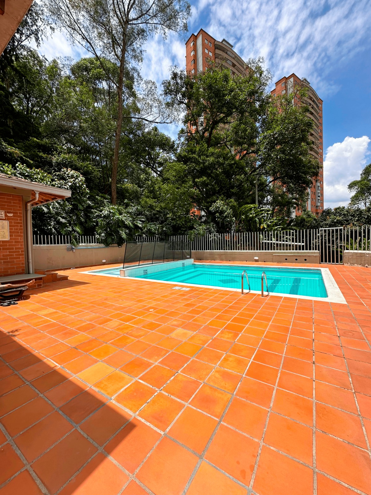 Hermoso Apartamento Amoblado en Loma del Indio