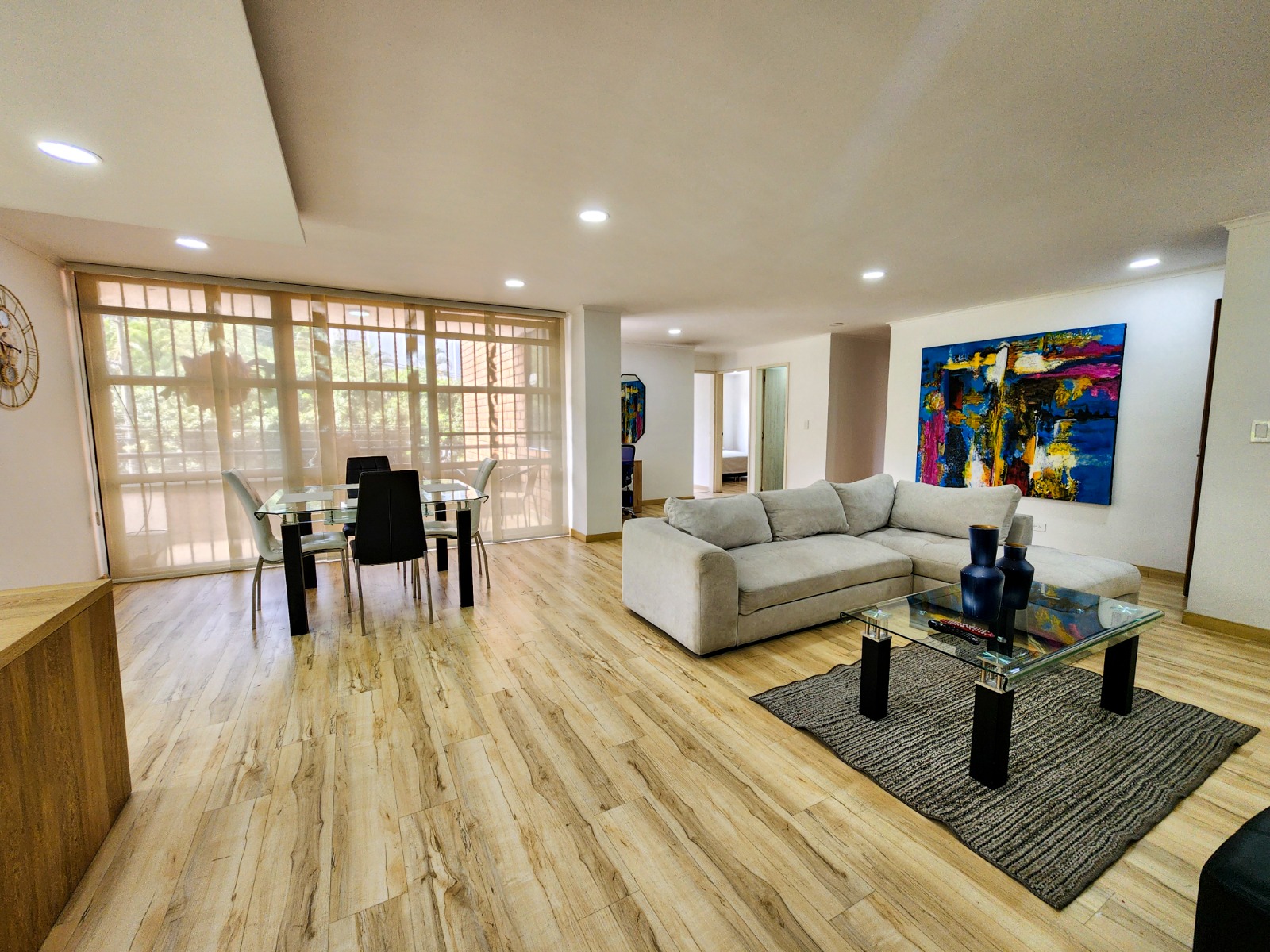 Apartamento Amoblado con Terraza Privada, Medellin- Poblado