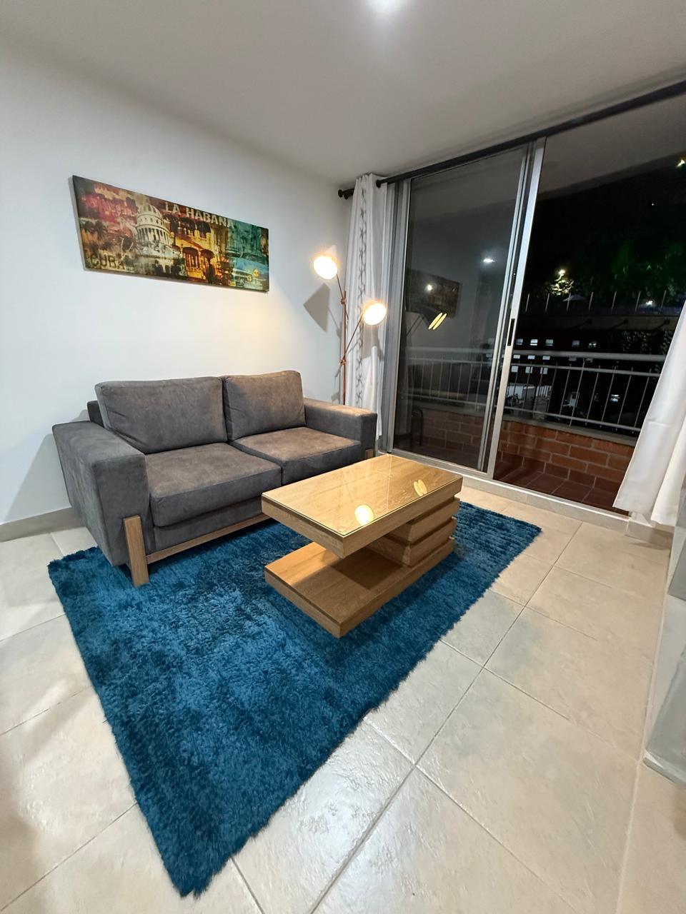 Comodo Apartamento En El Poblado Castropol