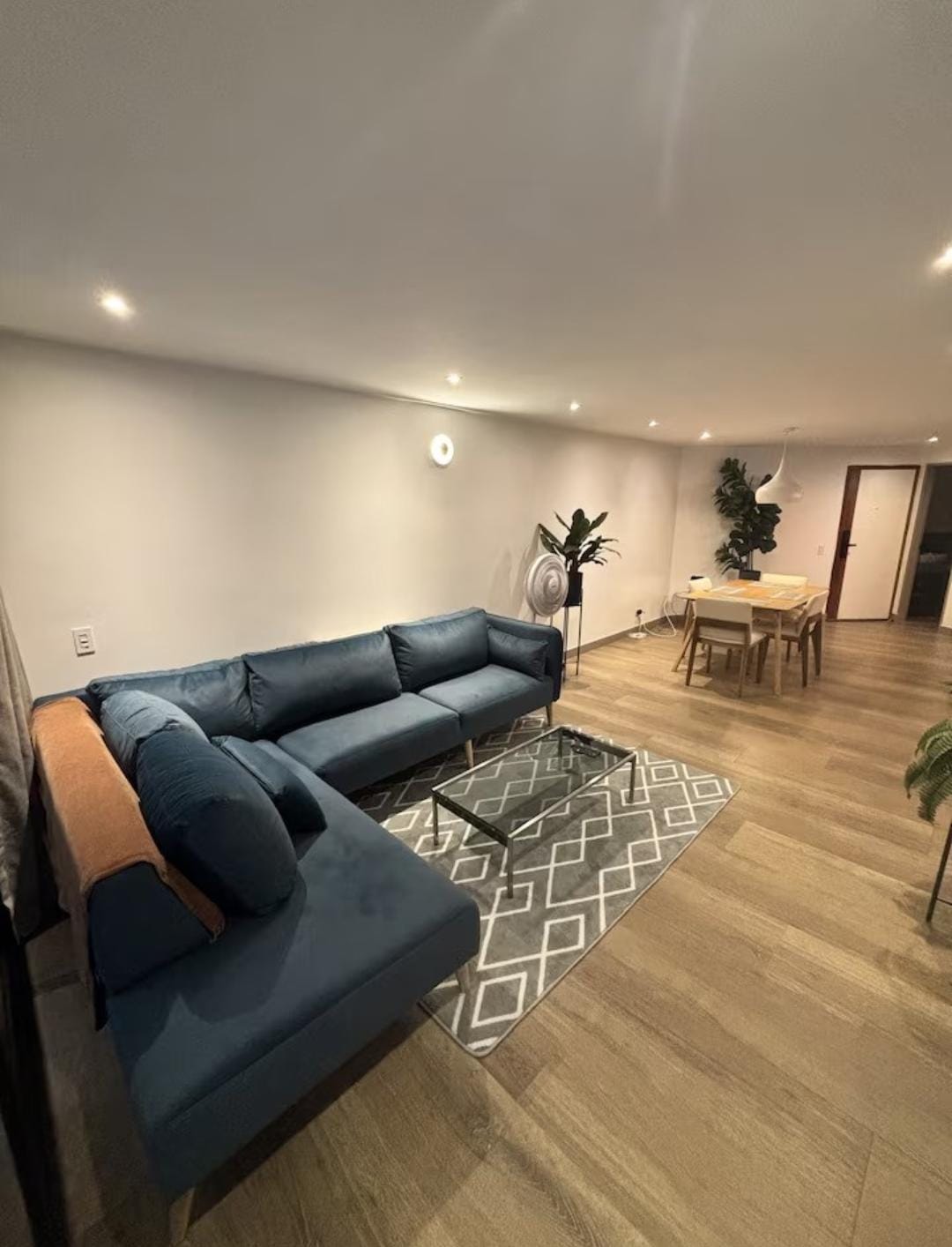 🏡 APARTAMENTO AMOBLADO EN ARRIENDO – LALINDE, EL POBLADO