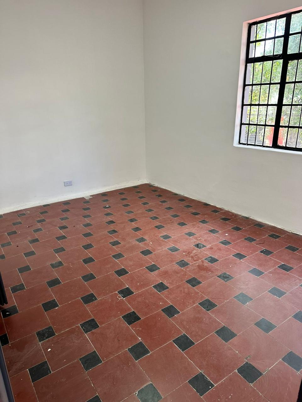BODEGA DE 380 METRO EN SAN JOAQUIN . LAURELES