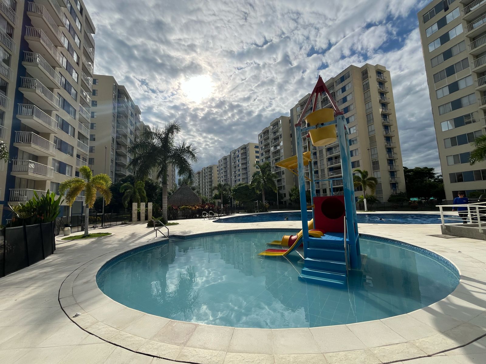 APARTAMENTO EN VENTA O ARRIENDO PUERTO AZUL RICAURTE C/MARCA