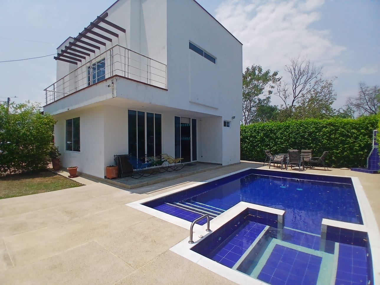 CASA EN ARRIENDO CONJUNTO CAMPESTRE VILLA MARIA GIRARDOT