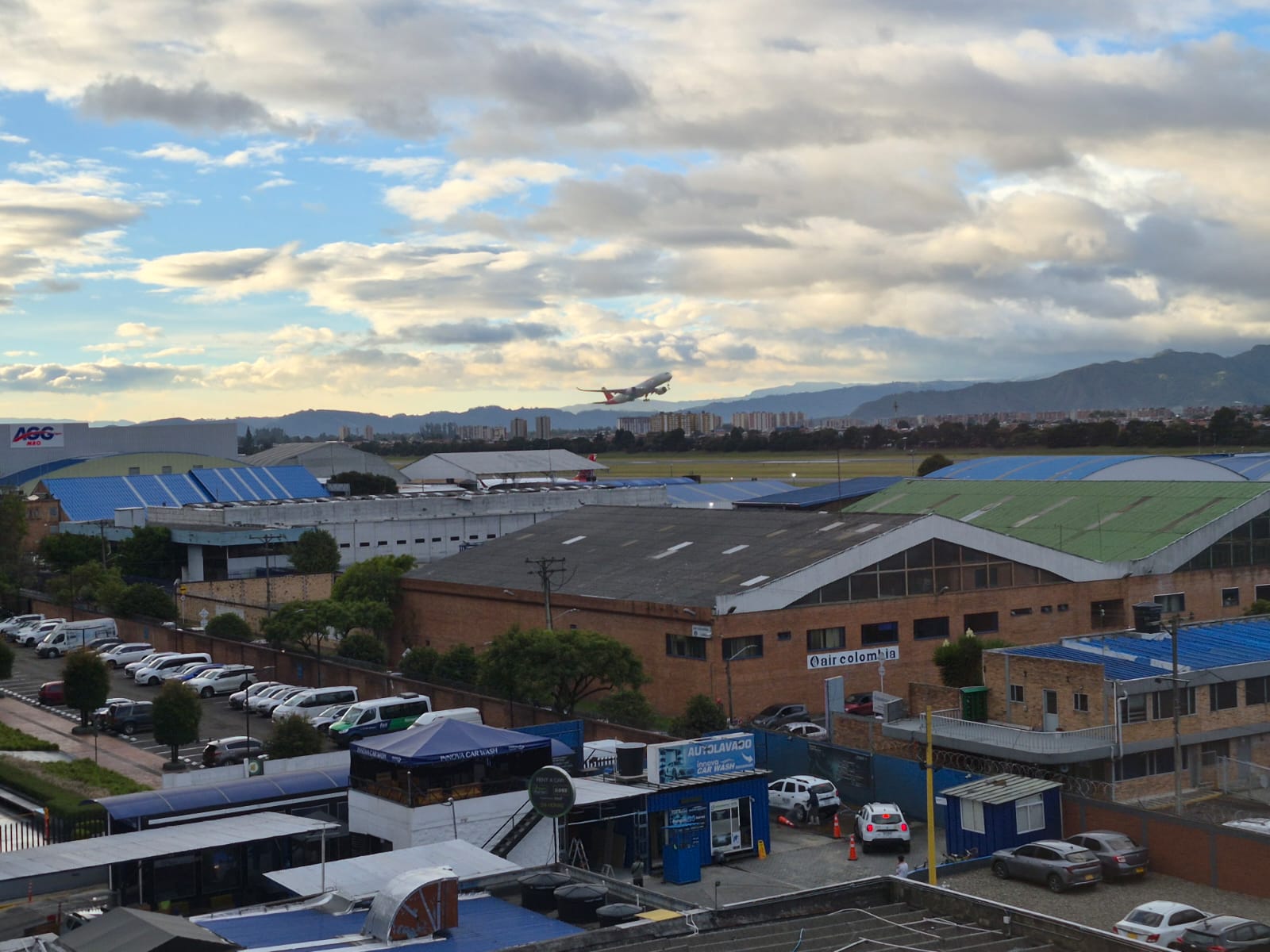 APARTAESTUDIO EN ARRIENDO EN CONJUNTO DORADO LIVING PORT