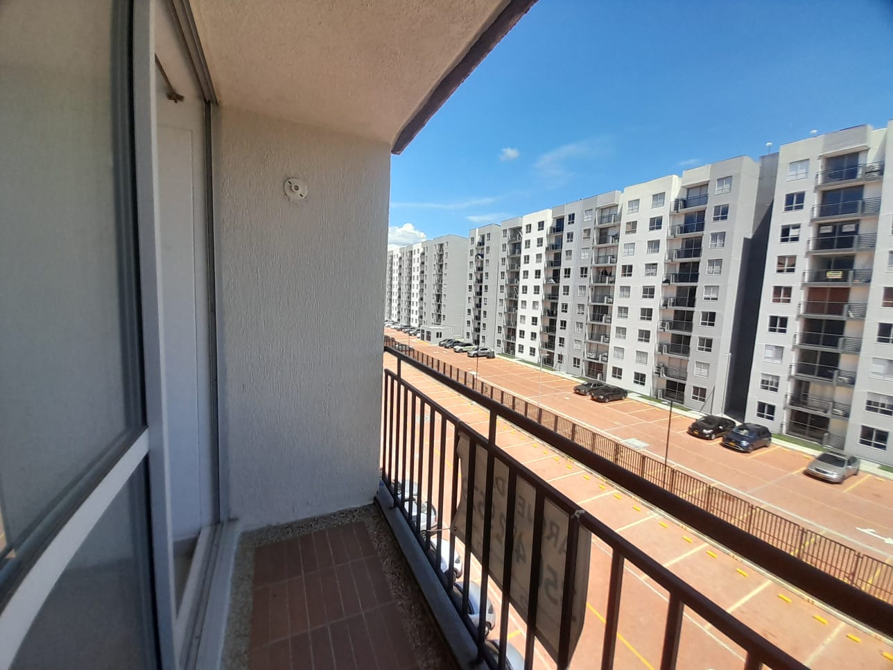 APARTAMENTO EN ARRIENDO O VENTA CONJUNTO PALMA AZUL RICAURTE C/MARCA