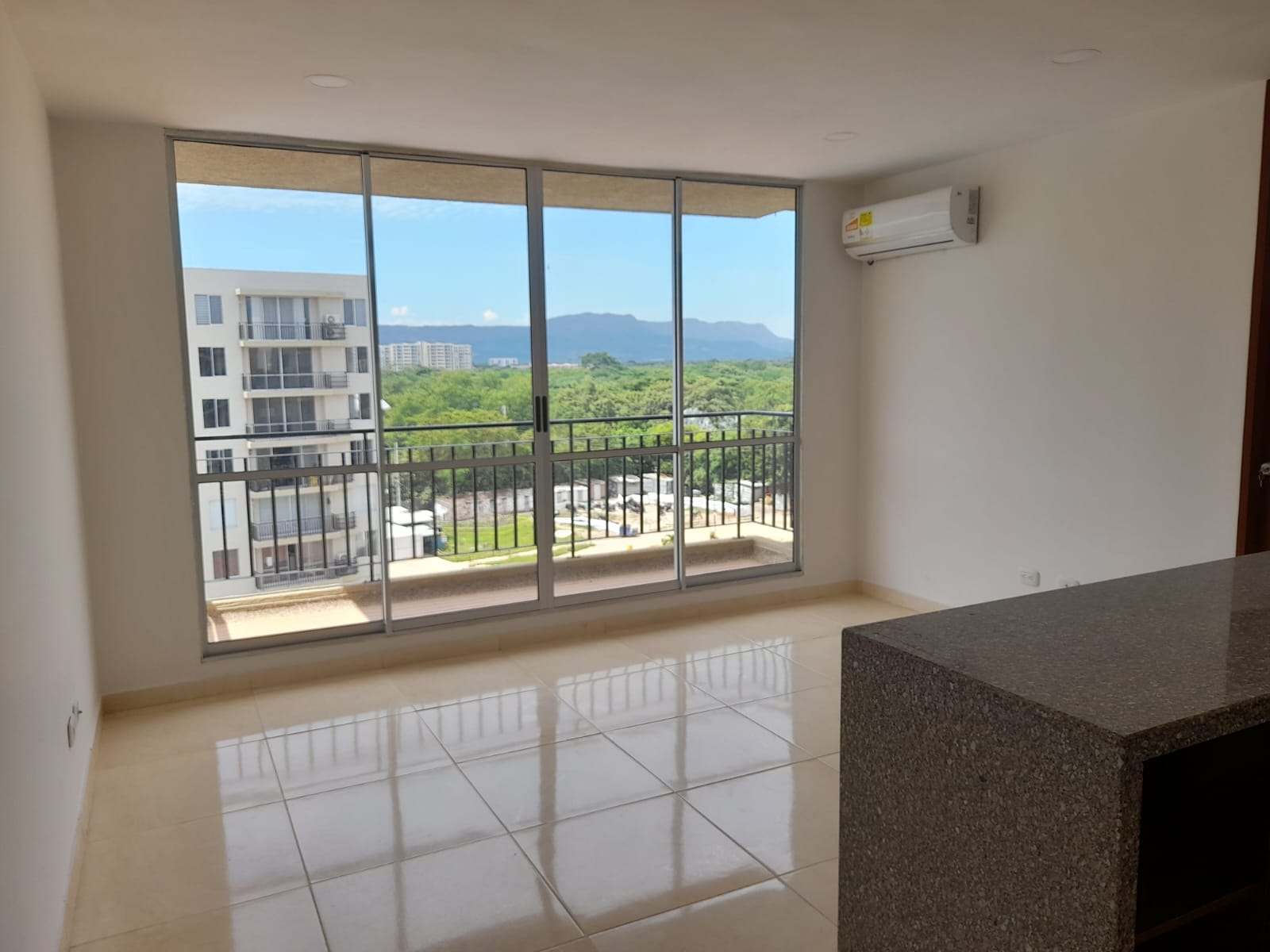 APARTAMENTO EN ARRIENDO LAS PALMAS PARAISO, RICAURTE C/MARCA