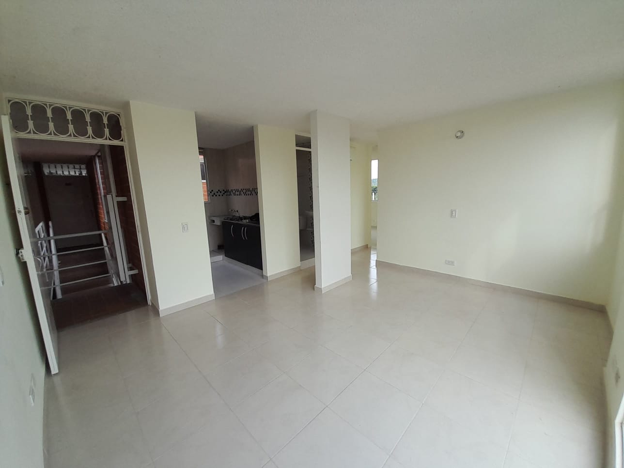 APARTAMENTO EN ARRIENDO CONJUNTO BRISAS DE ABRIL. RICAURTE CMARCA