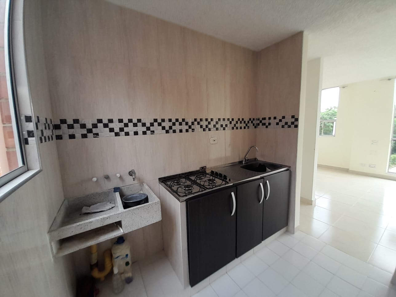 APARTAMENTO EN ARRIENDO CONJUNTO BRISAS DE ABRIL. RICAURTE CMARCA