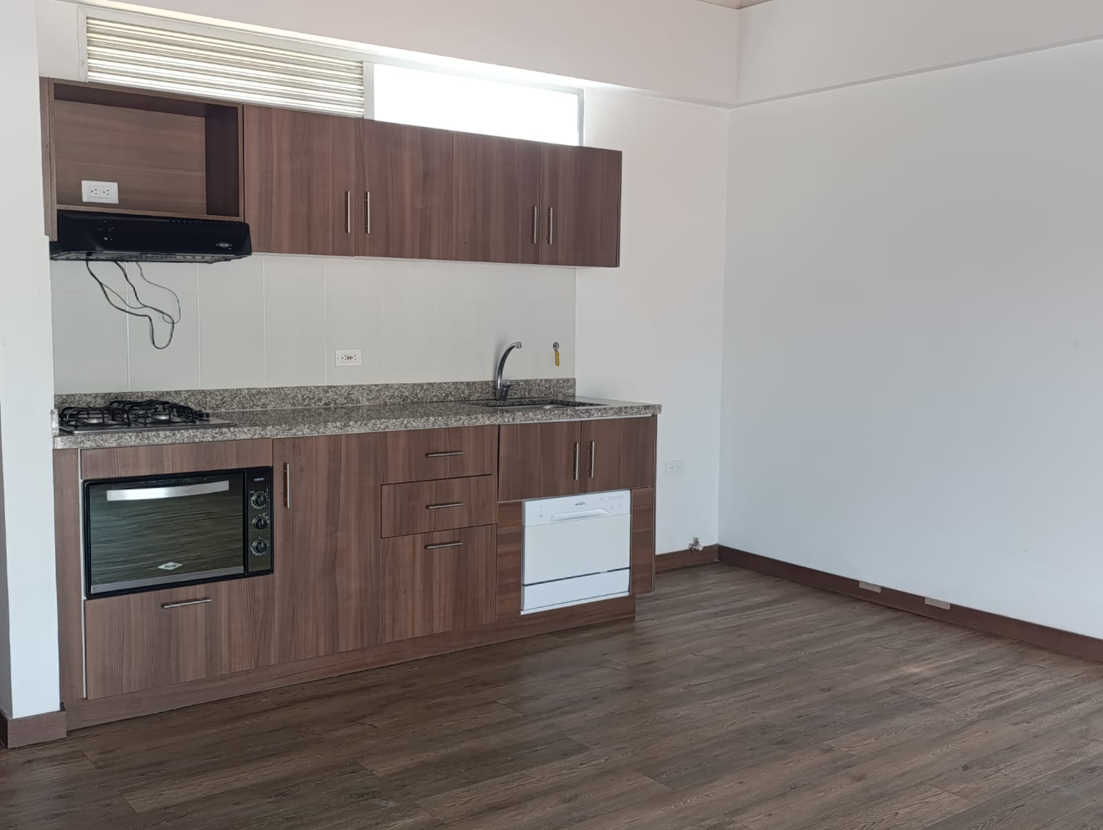 SE ARRIENDA APARTAMENTO EN ROBLEDO UBICACIÓN ESTRATEGICA, MEDELLÍN