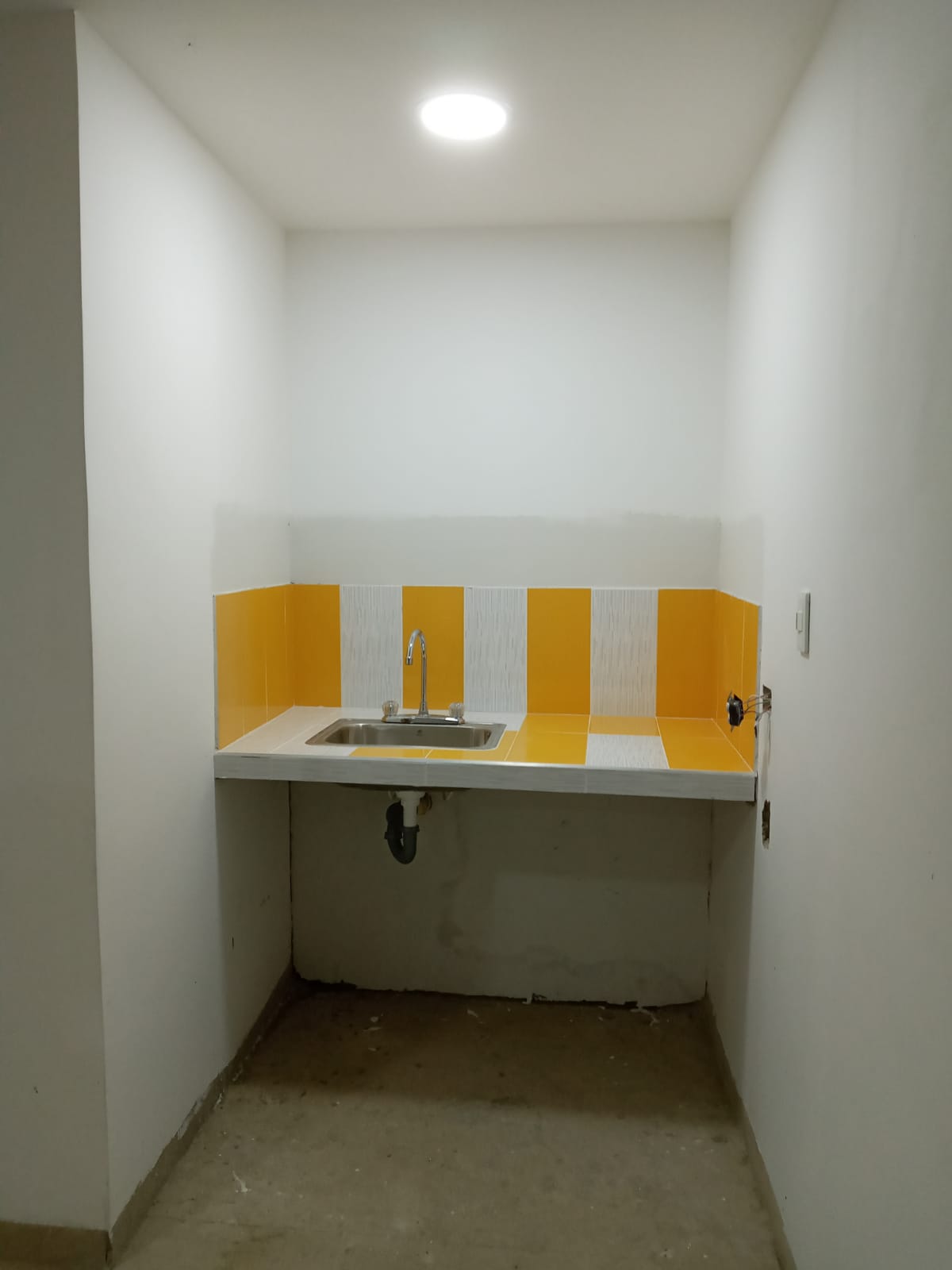 ARRIENDO BODEGA CERCA CARRETERA PPAL DE OLAYA