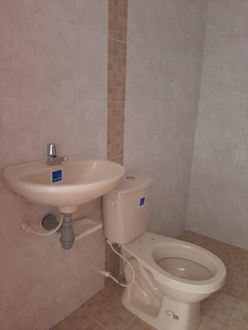 ARRIENDO BODEGA CERCA CARRETERA PPAL DE OLAYA