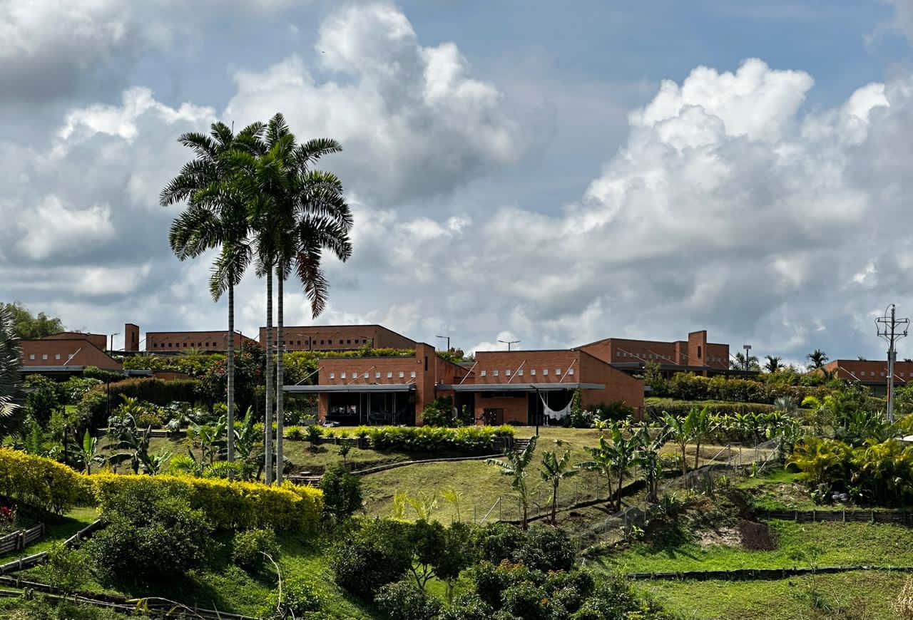 Rento hermosa y amplia Casa Campestre