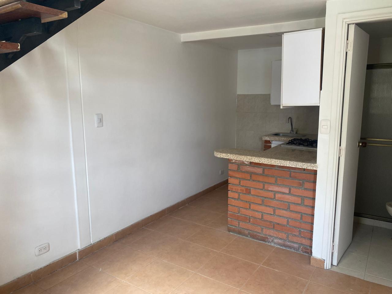 ARRIENDO APARTAESTUDIO VERSALLES MANIZALES | 40MTS2