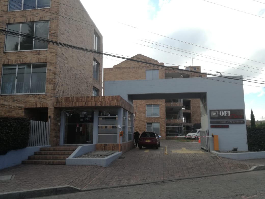 Arriendo oficina en Ofichia