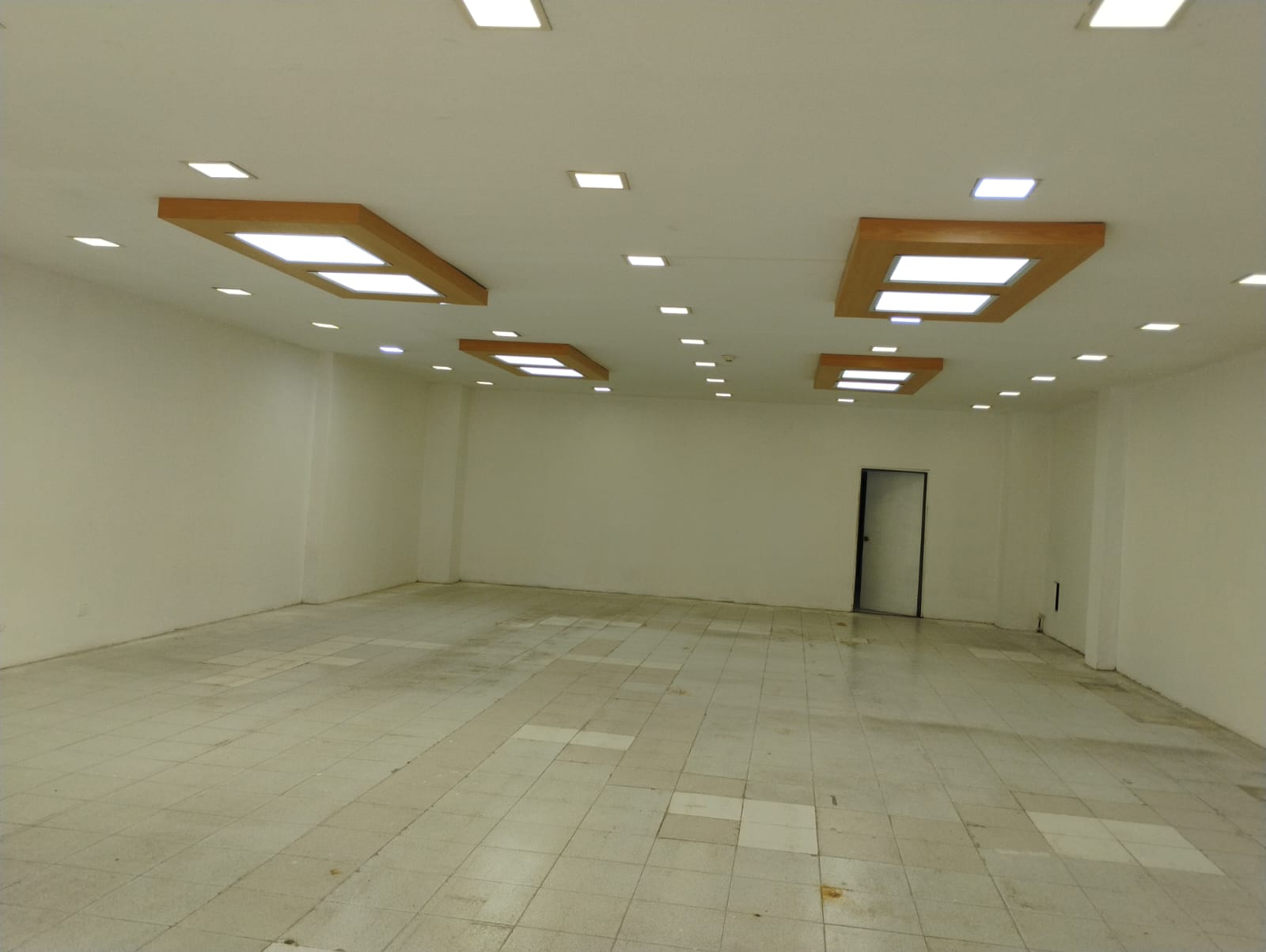 ALQUILO LOCAL COMERCIAL AVENIDA SEXTA CALI
