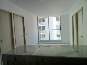 “Apartamento de aproximadamente 60 m², con 2 habitaciones, 2 baños y espacio adicional ideal para es