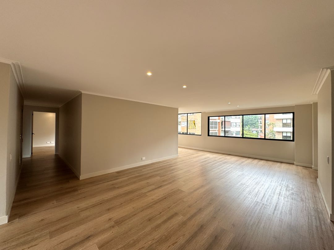 Alquiler apartamento remodelado. El Poblado, Alejandría.