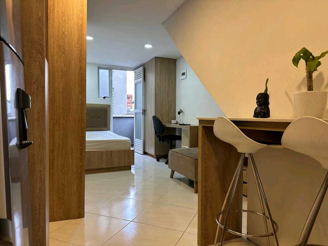 APARTAESTUDIO AMOBLADOD EN ARRIENDO, LAURELES-ESTADIO CERCA DE UPB