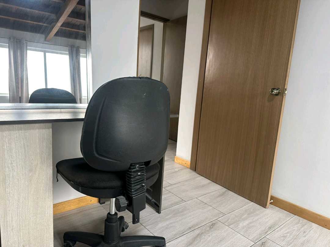 APARTAMENTO DUPLEX AMOBLADO EN ARRIENDO-CERCA DE LA 70