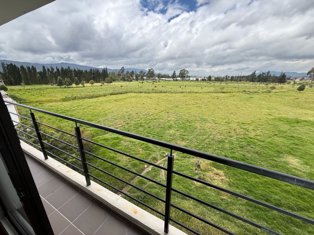 ARRIENDO APTO CONJUNTO CERRADO CAJICA $ 1.000.000