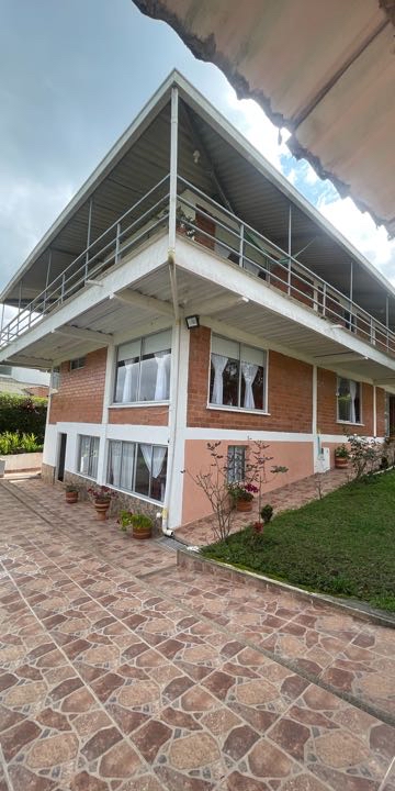 RENTO ECO-HOTEL EN LA GRAMINEA VARIANTE CONDINA