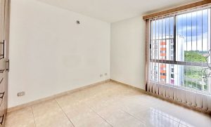 se_alquila_apartamento_en_los_1759889908-3525_2.jpeg